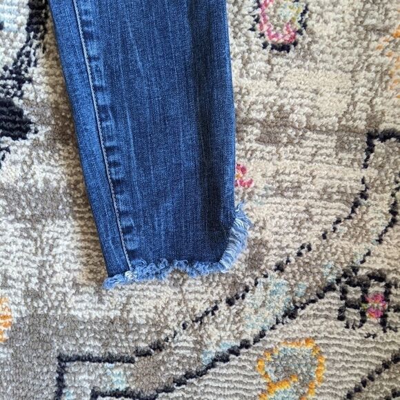 Maurices skinny jeans sz 2 - Picture 3 of 6
